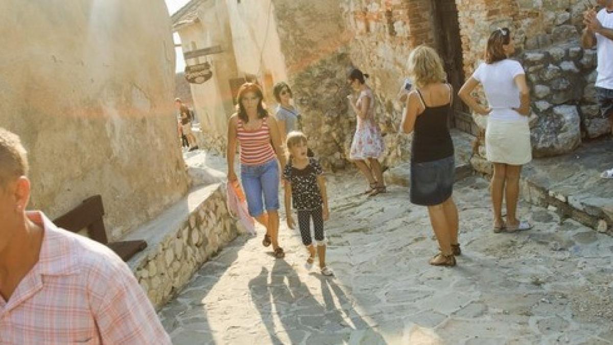 cu cat s ar putea vinde cetatea brasovului cererea primita de primaria orasului