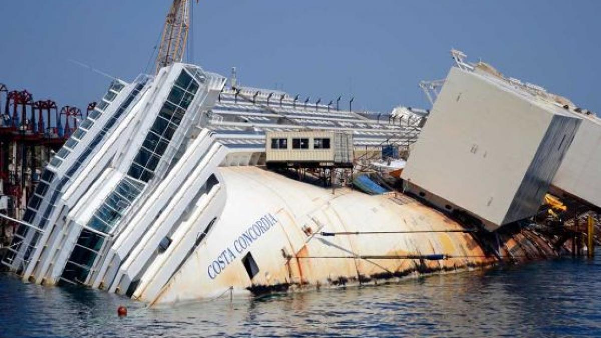 Redresarea pachebotului Concordia, o operaţiune fără precedent şi deosebit de dificilă