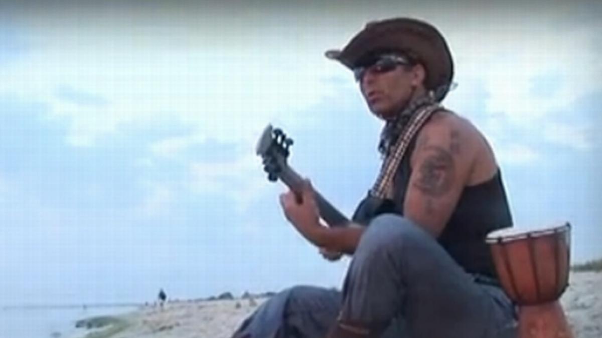 basescu l a invitat la botezul nepoatei sale pe ricky ardezianu cantaret din republica moldova