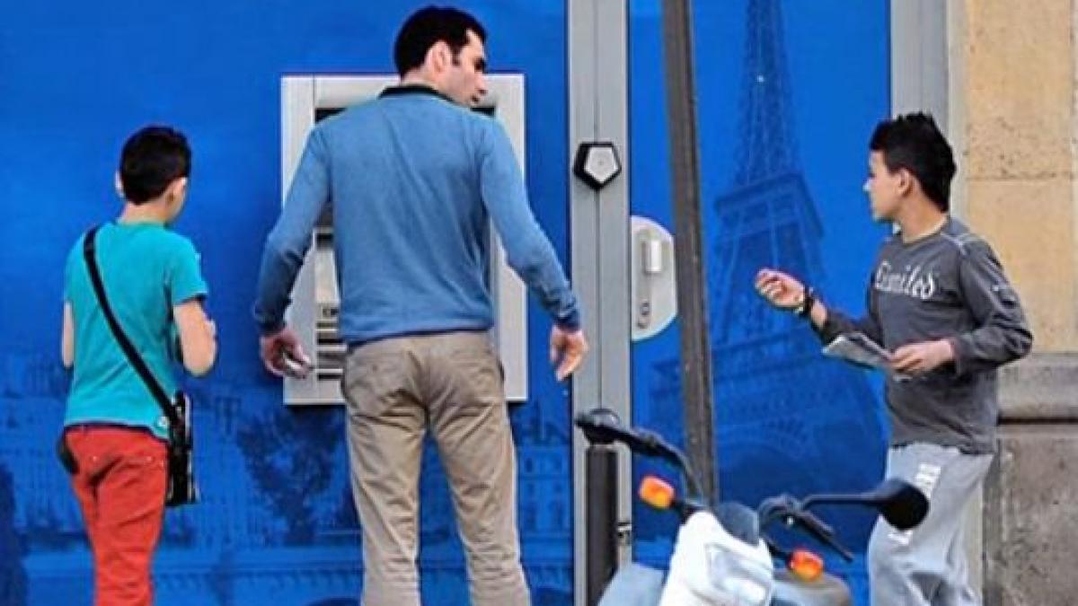 iar ne facem de ras francezii se plang de invazia hotilor de buzunare veniti din romania