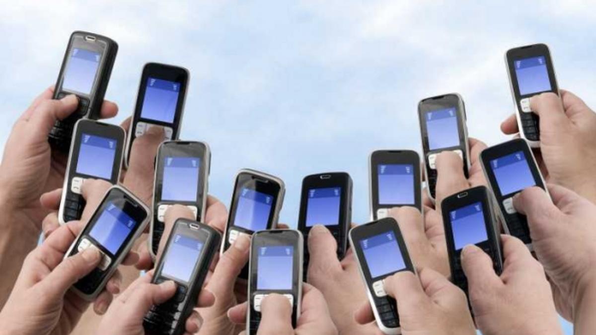 nu avem bani dar suntem in pas cu moda cum isi aleg romanii gadgeturile