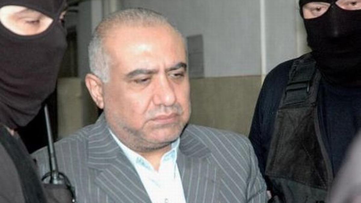 cei trei jurnalisti romani rapiti in irak spera ca odata cu aducerea in tara a lui omar hayssam sa