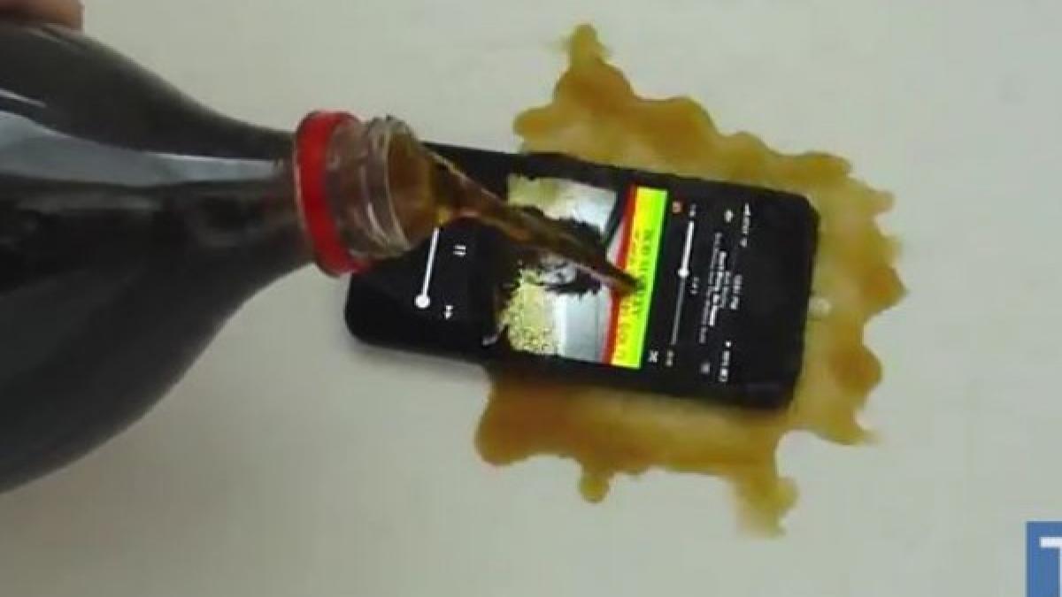 foarte tare frate ce se intampla daca torni suc acidulat peste un iphone 5 totusi nu incercati asa