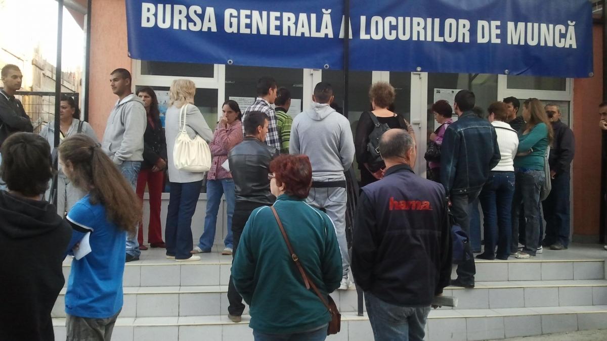 normal ca ii convine sa stea acasa primeste 600 de euro lunar ajutor de somaj