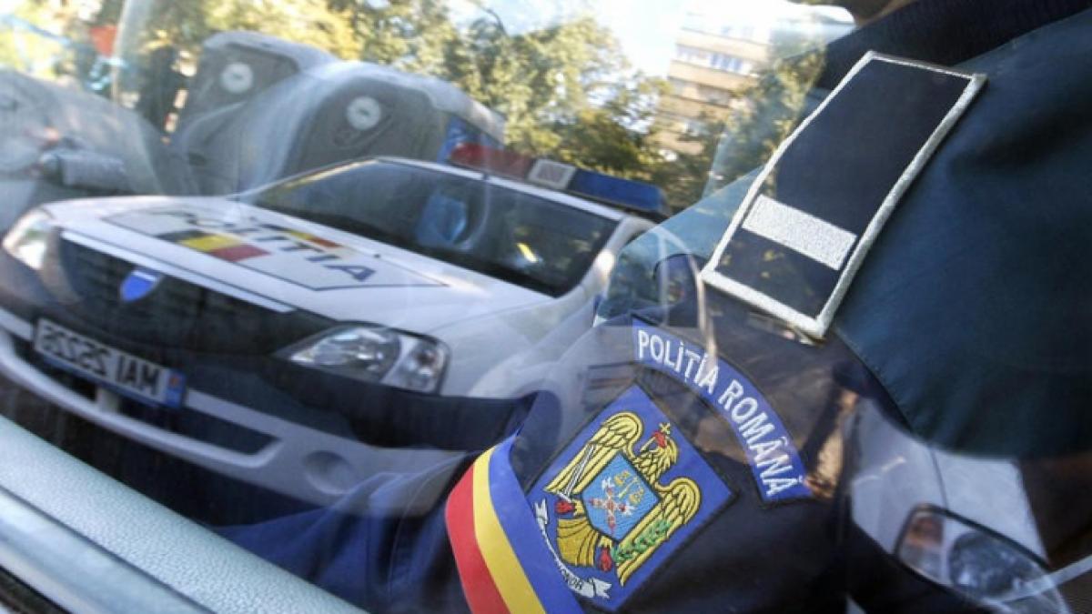 proaspat eliberat din inchisoare a venit sa faca scandal in fata blocului iubitei sale politistii l