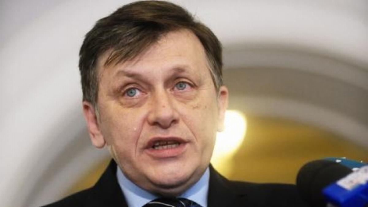 Antonescu: The probability that the referendum for the  constitutional revision be delayed is increasing