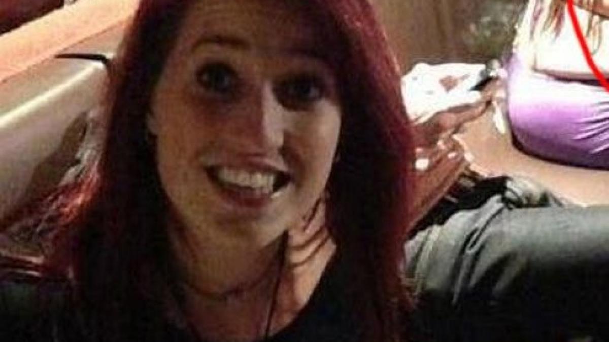 bautura naste monstri detaliul surprins in aceasta poza iti arata cat s a degradat o femeie