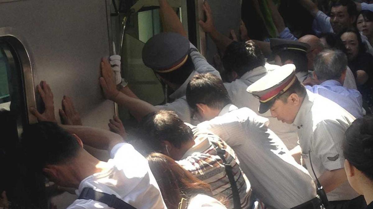 imaginea care a impresionat intreaga lume sunt cu adevarat niste eroi