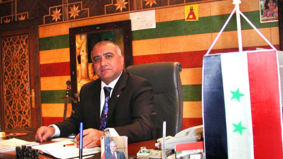 pentru mii de romani omar hayssam este omul care a adus blestemul peste familiile lor a dus totul