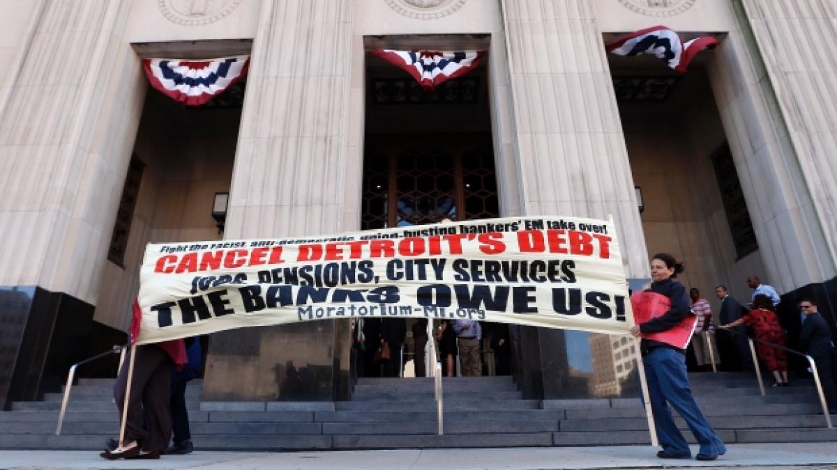 sua detroit sa si ia gandul de la vreun program federal de salvare financiara