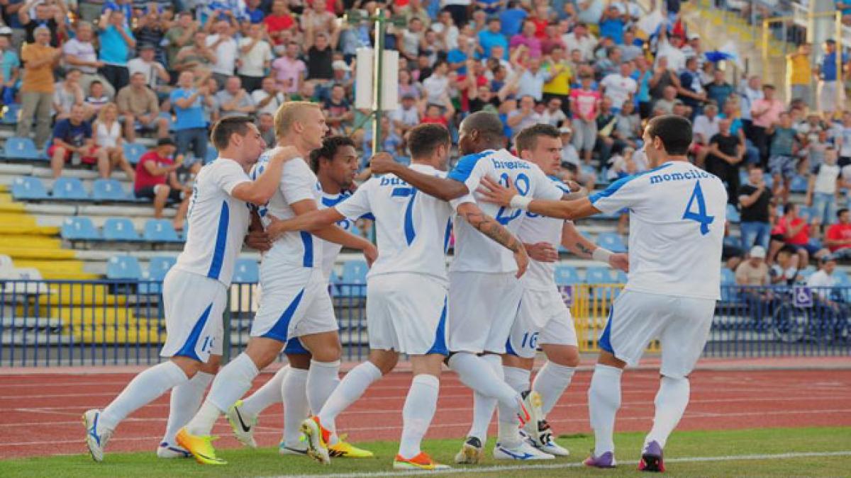 europa league pandurii astra si petrolul s au calificat in turul trei preliminar