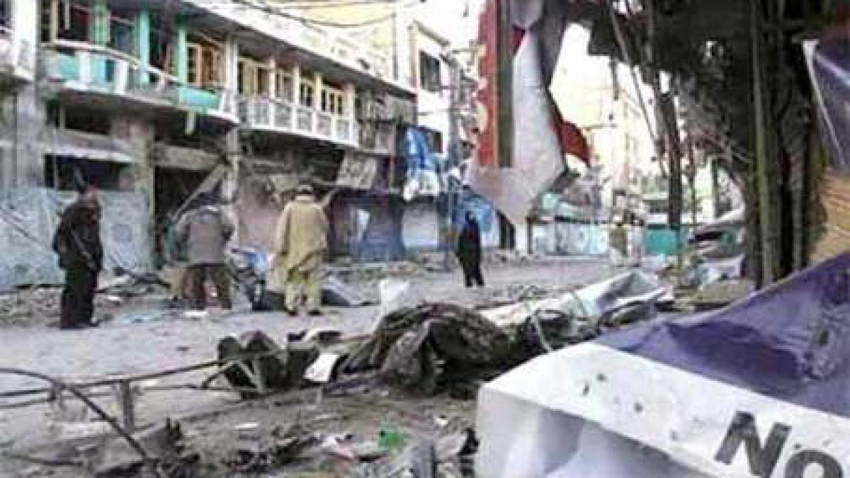 Cel puţin 41 de morţi într-un dublu atentat kamikaze comis într-o zonă tribală din Pakistan