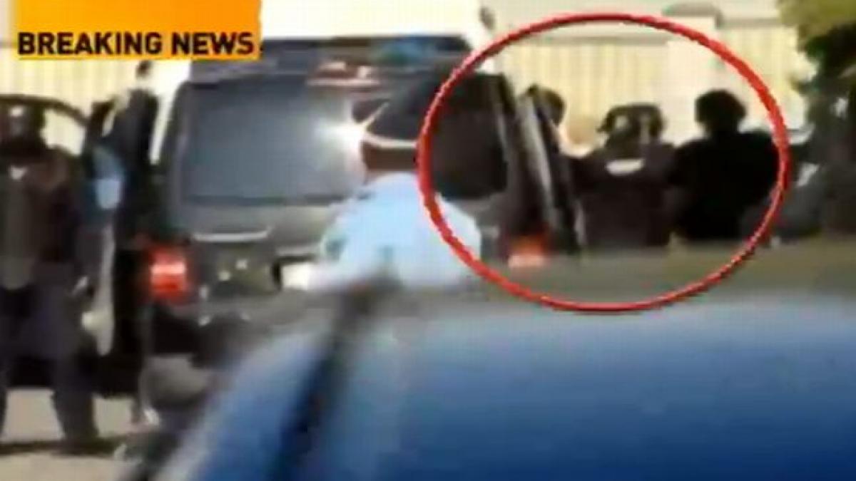 omar hayssam dus la sediul dna teroristul a fost filmat la intrarea in institutie