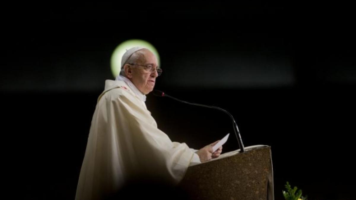 papa francisc isi exprima intelegerea fata de tinerii care nu mai au incredere in institutii