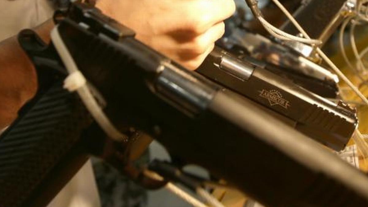 sapte persoane au murit in urma unui schimb de focuri intr un cartier din miami