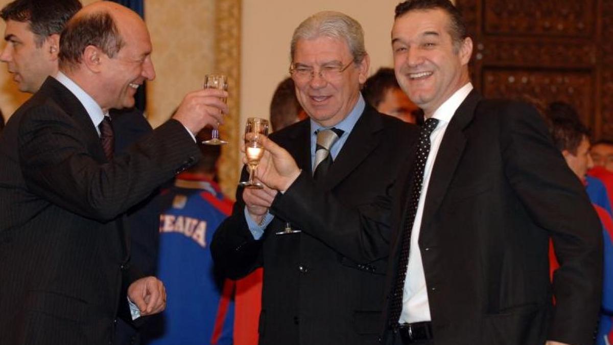 basescu il ia peste picior pe gigi becali cand o facem de oaie ne ar veni sa ne calugarim ce spune