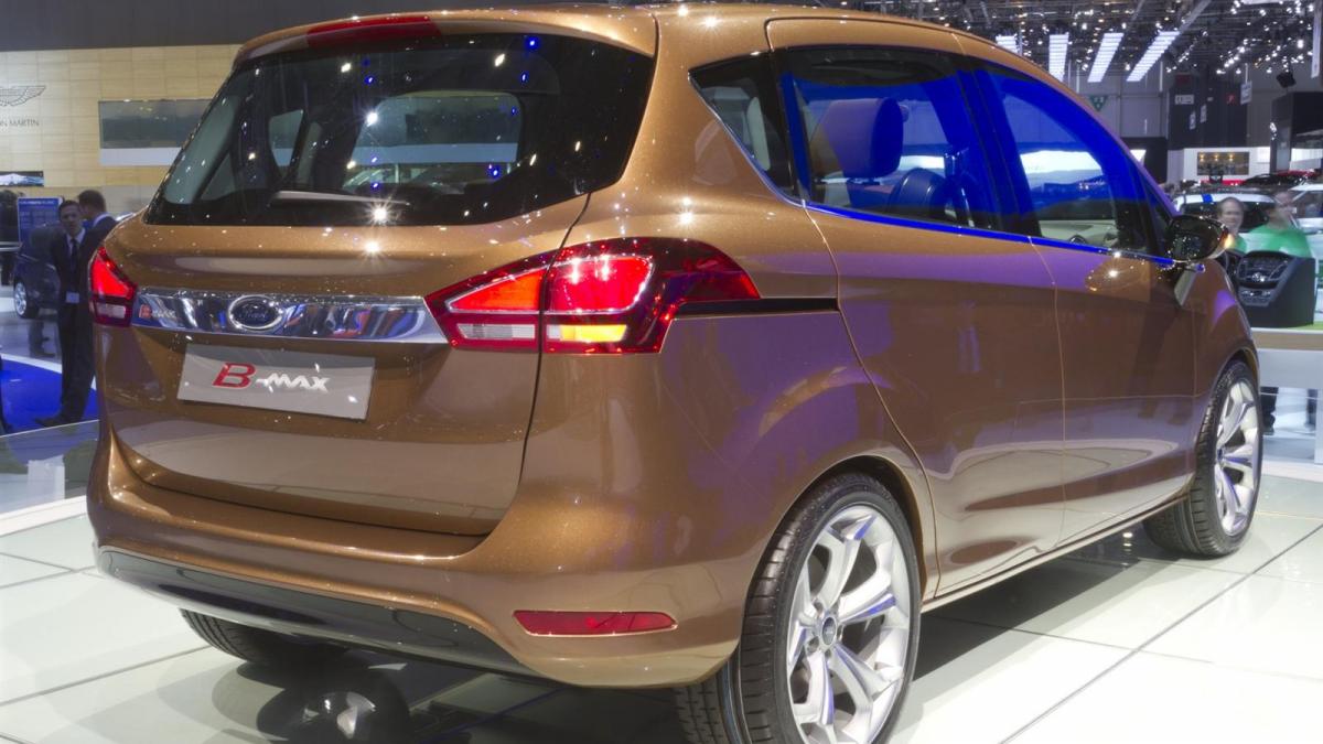 ford recheama in service peste 33 000 de masini hibrid c max iata ce nereguli au descoperit