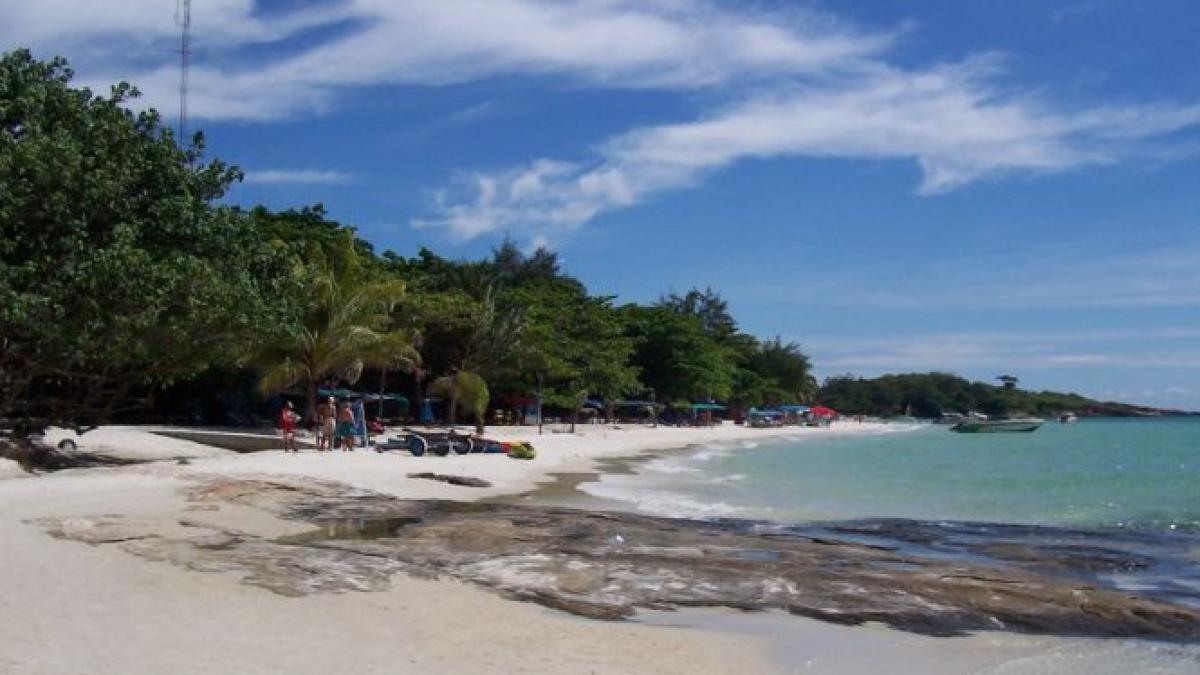 o maree de petrol a atins plajele luxuriante din thailanda