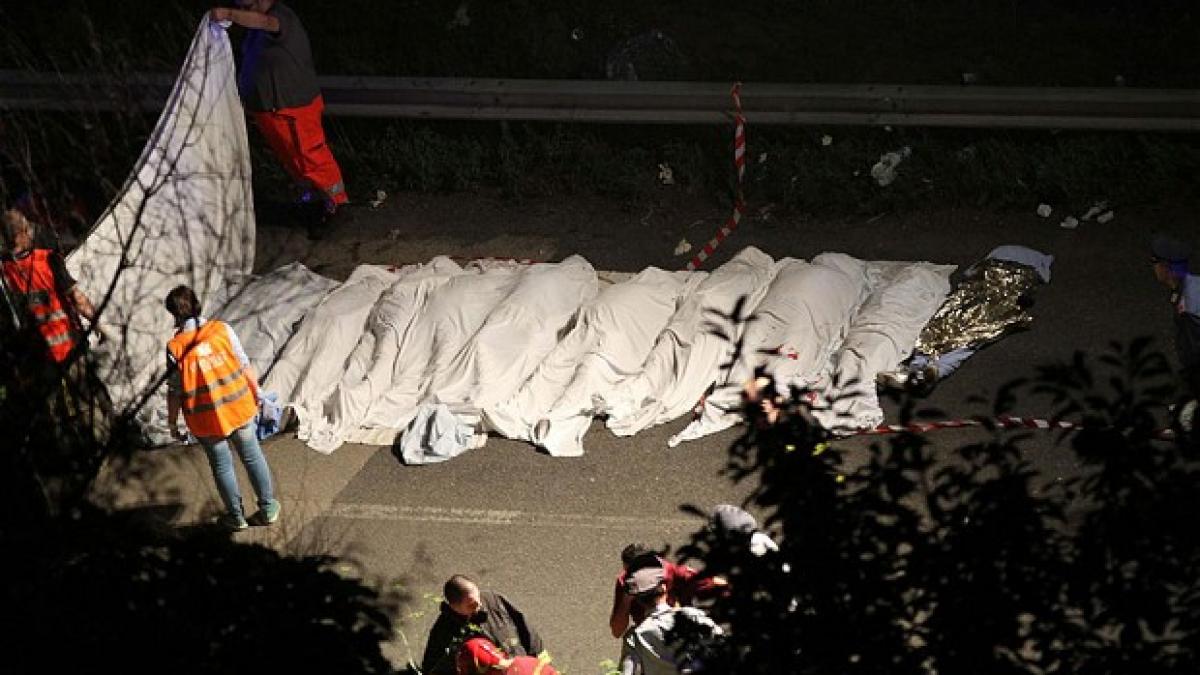 update unul din cele mai sangeroase accidente din europa un autocar a zburat peste un pod si a