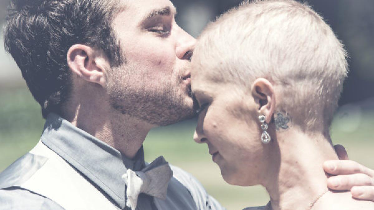 cea mai emotionanta fotografie de nunta fiecare om este dator sa faca bine celui de langa el