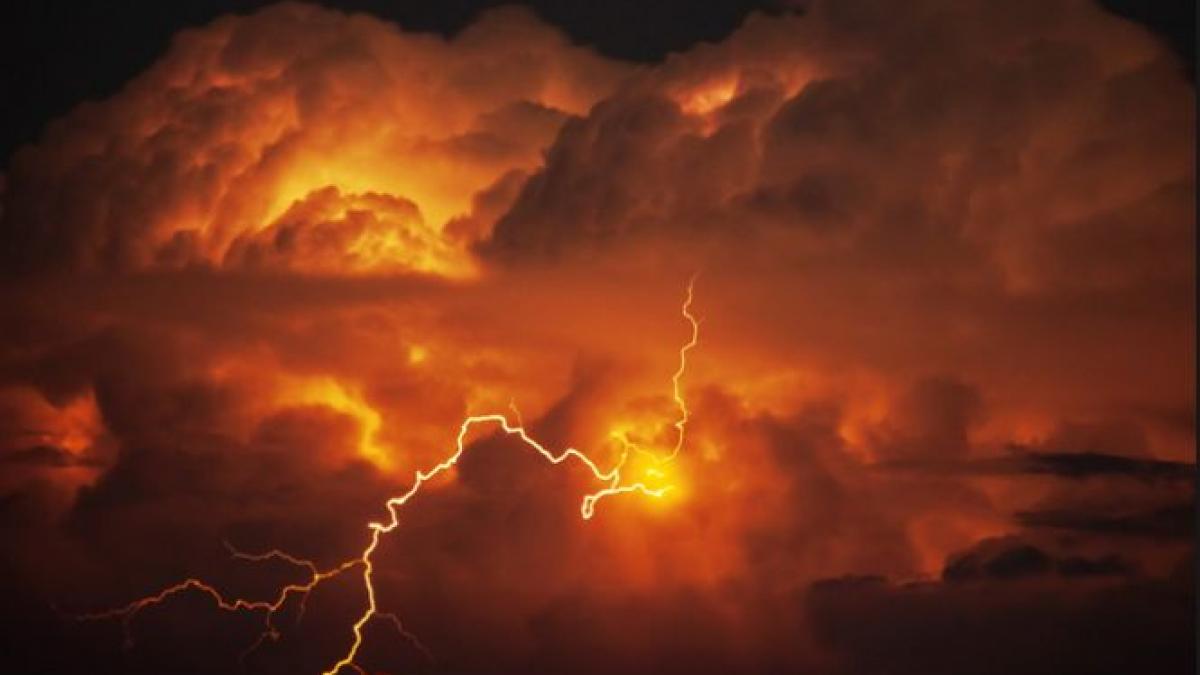 europa fierbe la peste 40 de grade celsius valul de caldura urmat de furtuni extrem de violente