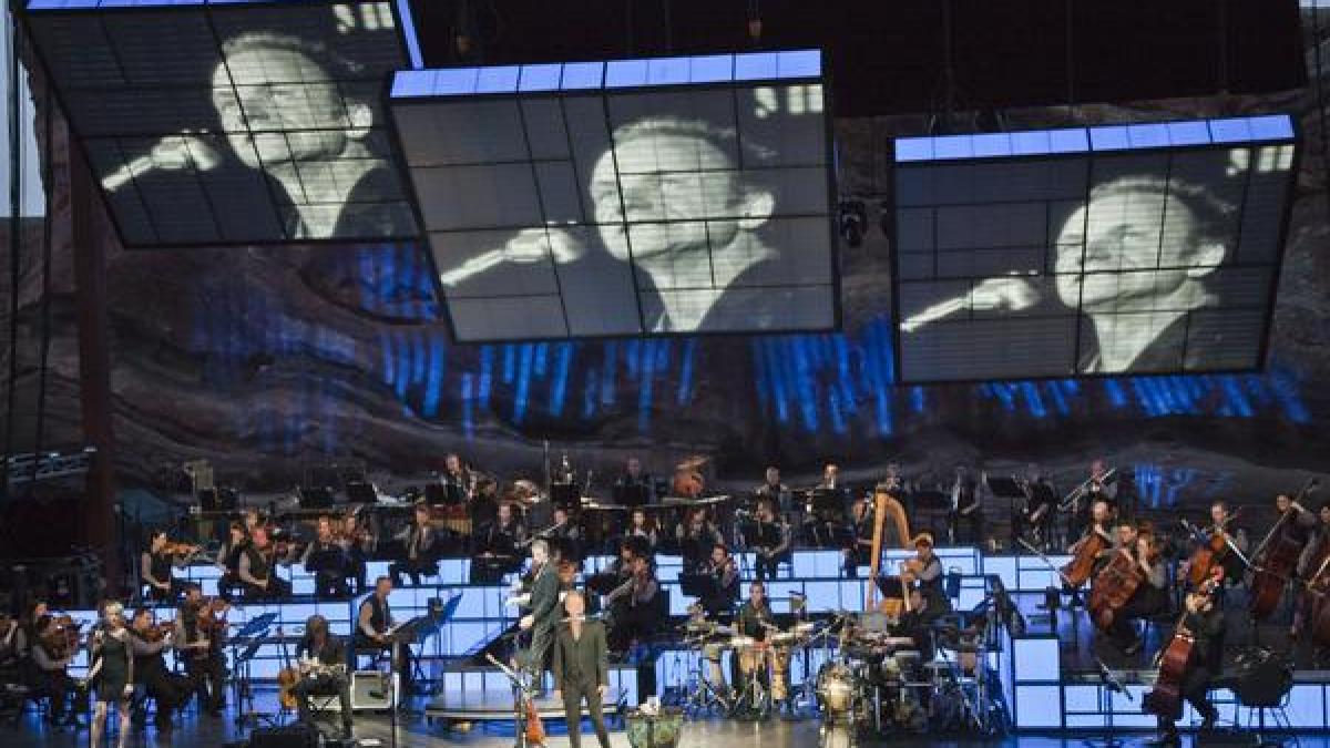 anuntul facut in urma cu putin timp de sting va veni astazi pentru a concerta in fata a mii de