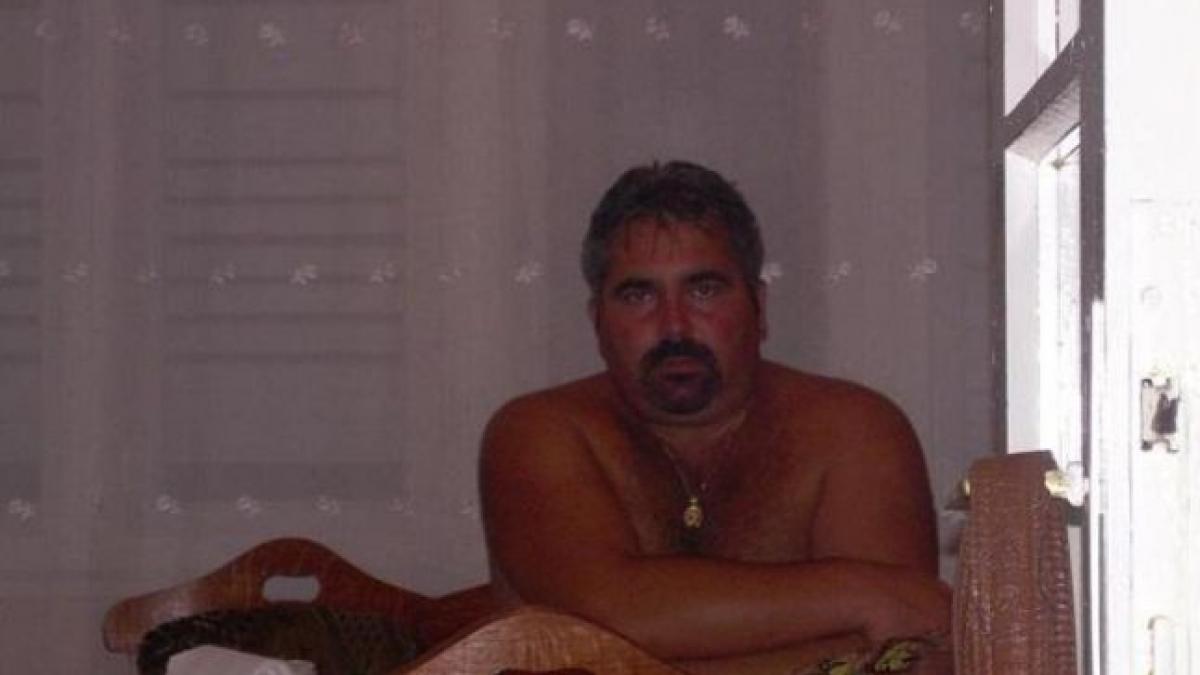 imparte dreptatea pe timpul zilei dar la lasarea intunericului e cel mai fioros bataus politist