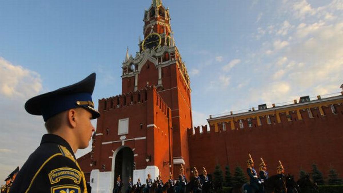 kremlin azilul acordat lui snowden nu ar trebui sa afecteze relatiile ruso americane prima poza cu