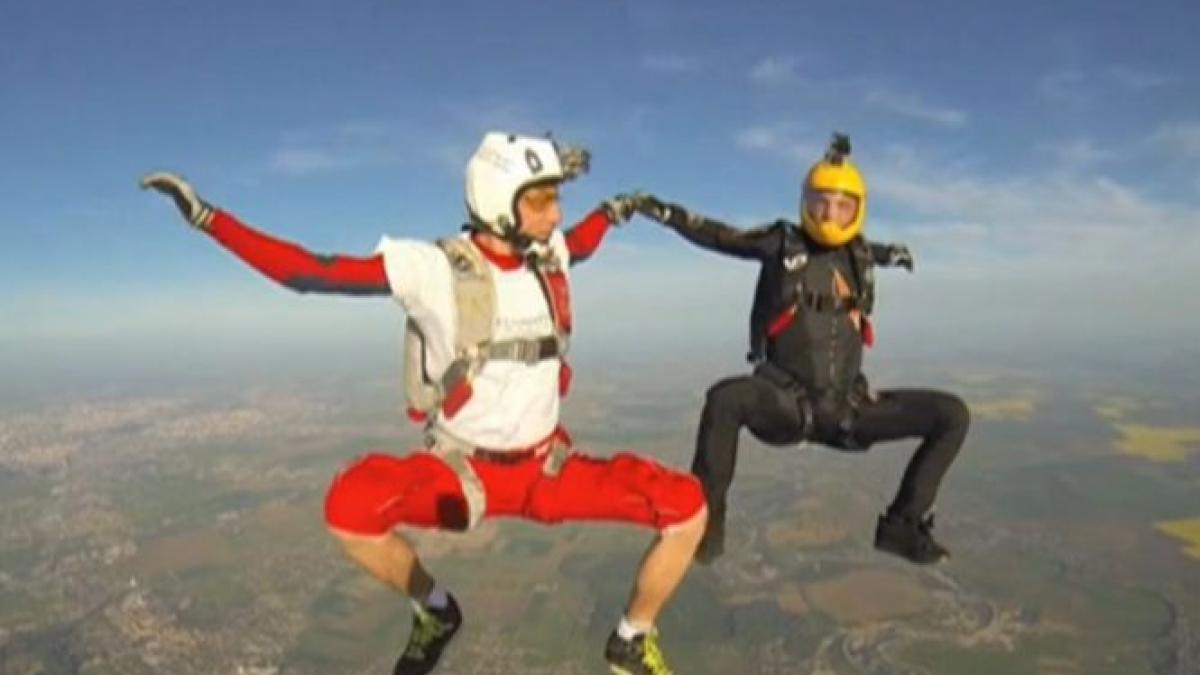income challenge tnt brothers te initiaza in placerea saltului cu parasuta