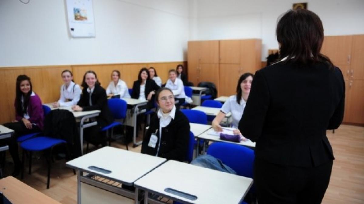 elevii romani cer drept de vot in consiliul de administratie al scolii