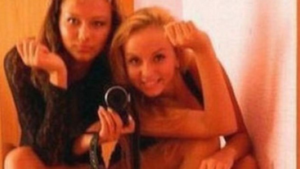 o iluzie optica le a transformat in vedete pe internet mii de oameni au ras de ele