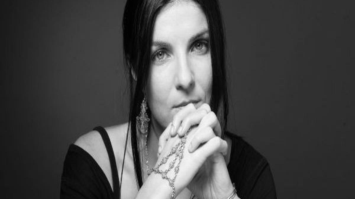 ela craciun si povetele lui chris simion fericirea este direct proportionala cu impacarea