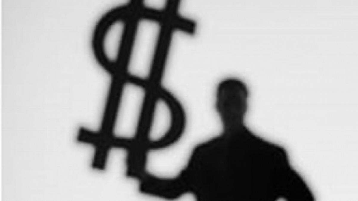 salariile romanilor au intrat la apa castigul salarial mediu a scazut in iunie fata de luna