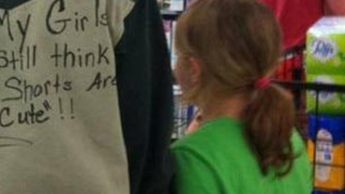 toata lumea era cu ochii pe ea pedeapsa pe care aceasta fetita nu o va uita prea usor