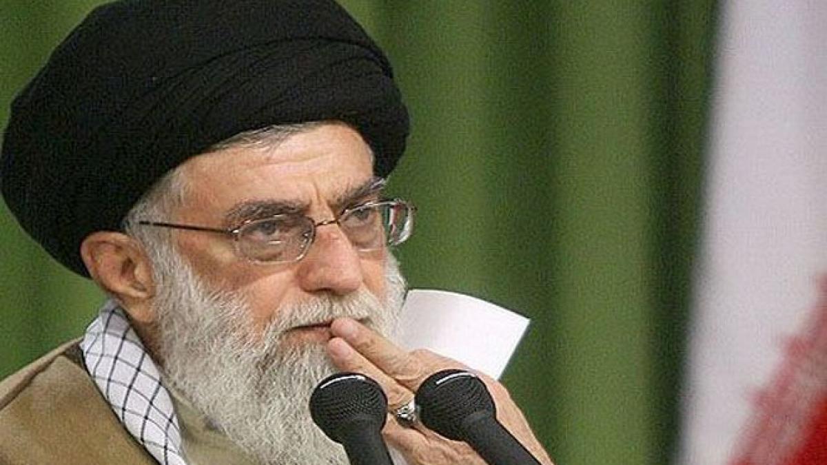 ali khamenei trage un semnal de alarma egiptul poate aluneca spre un razboi civil