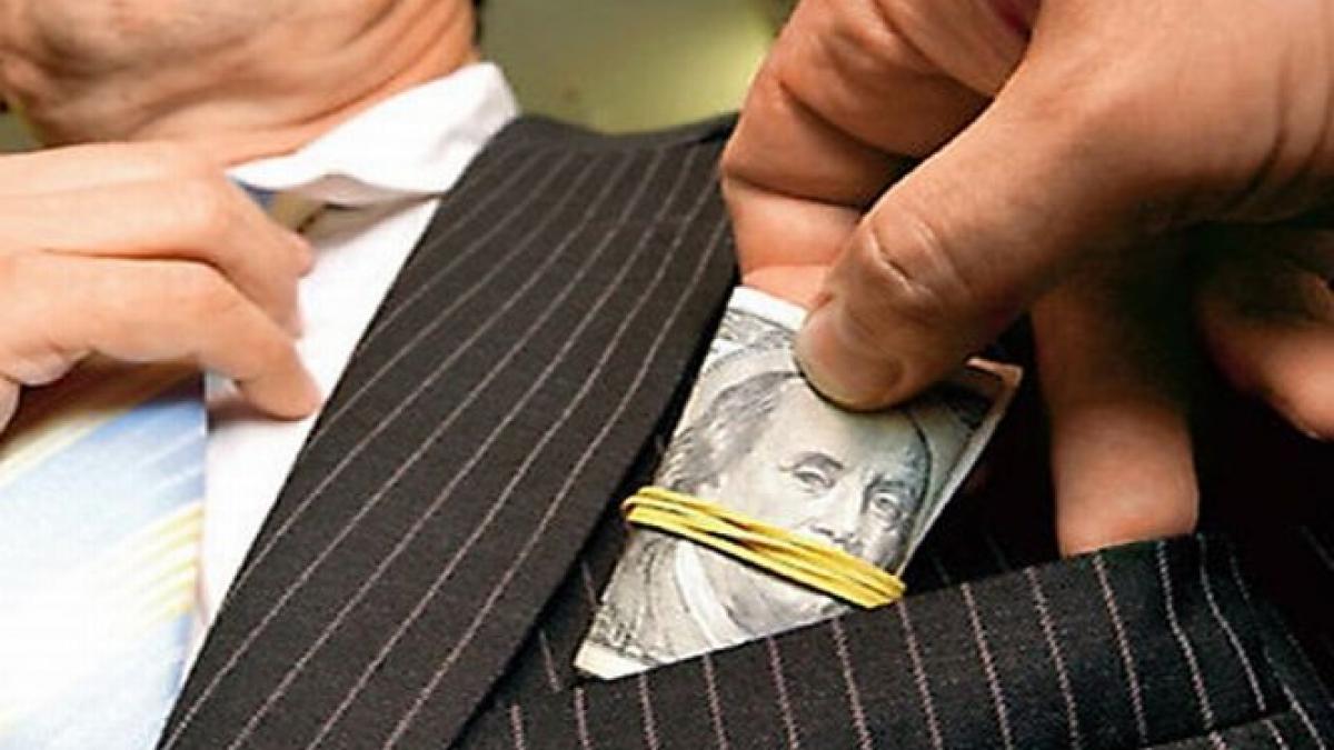 comunistii chinezi se scutura de marii corupti un alt oficial de top a fost exclus din partid si