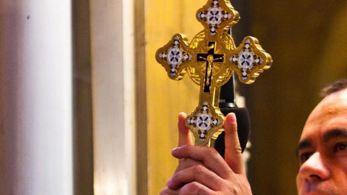 credinta pe bani un preot din iasi cere o taxa obligatorie enoriasilor