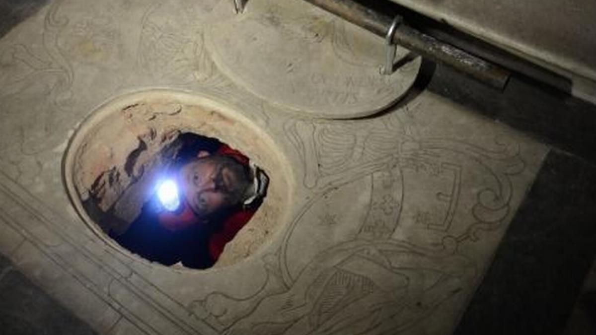 o echipa de cercetatori italieni vrea sa stabileasca cine este femeia care apare in tabloul mona