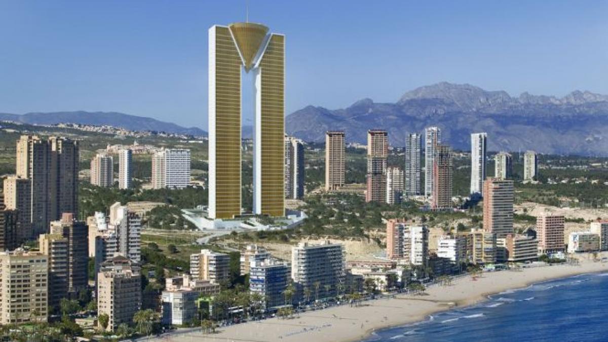 un zgarie nori de 50 de etaje din spania construit fara lift