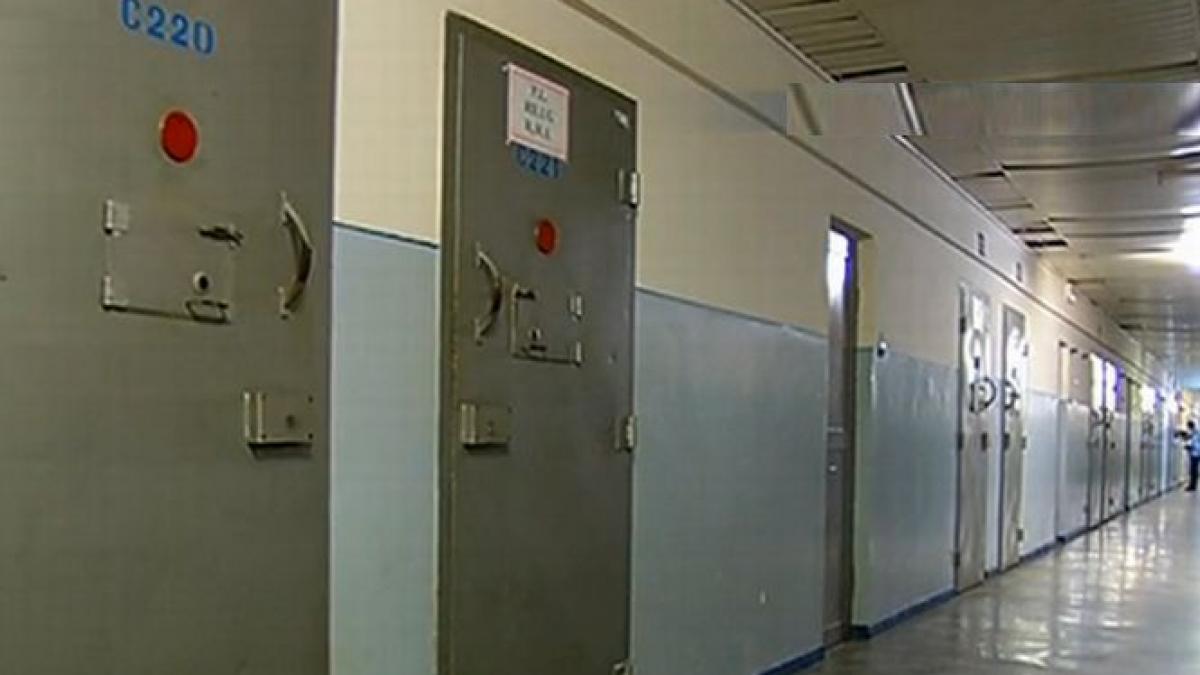 o celula pentru omar hayssam cel mai periculos terorist din romania va avea paza pe masura