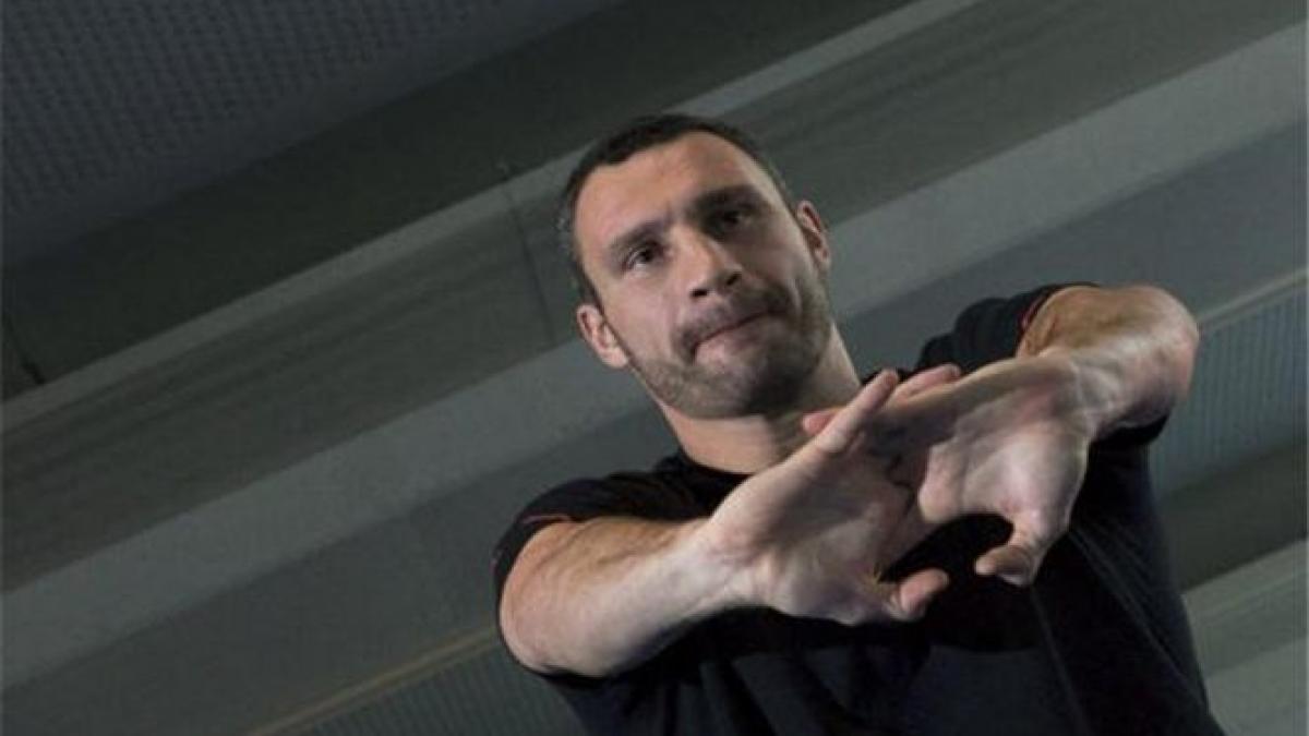 klitschko amana din nou lupta cu stiverne si se pregateste pentru alegerile prezidentiale din