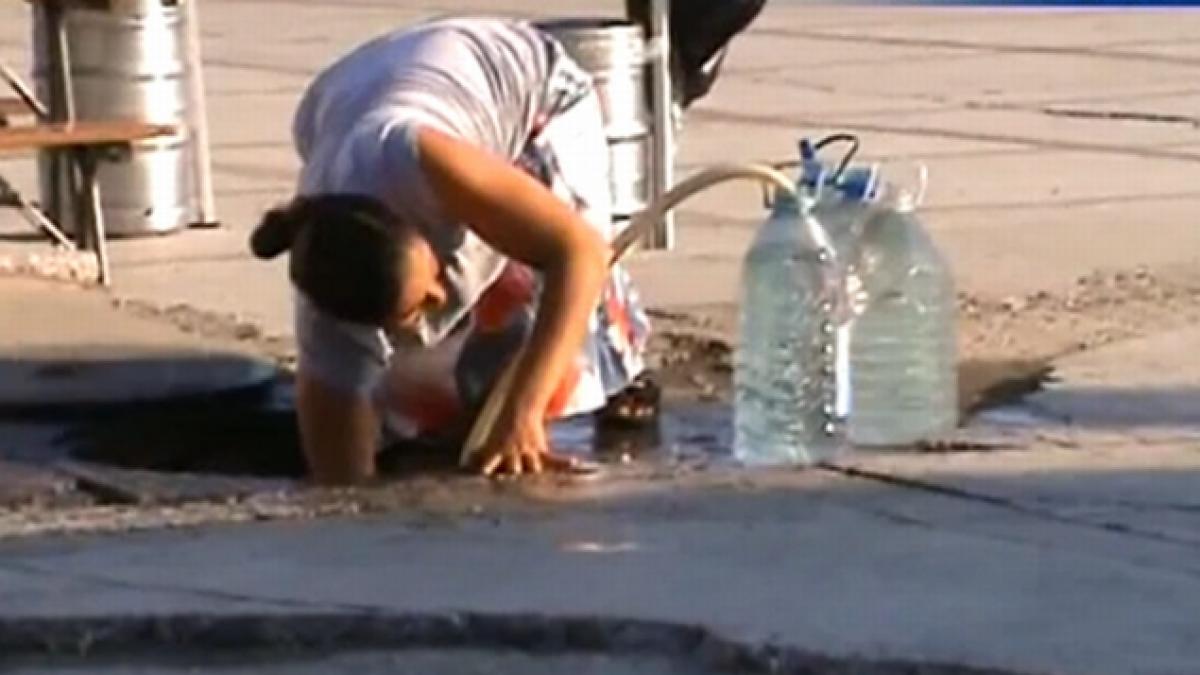 revoltator angajatii unor terase din lugoj fac mancare cu apa din canal