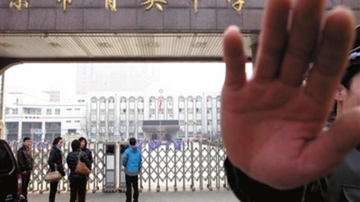 tentativa de sinucidere in masa la beijing cel putin zece persoane au ajuns la spital