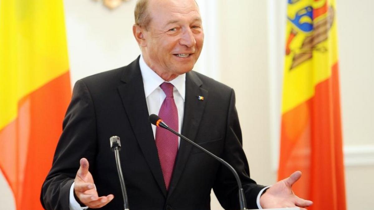 basescu in harghita am vazut la porti steagul secuiesc oare nu era loc si pentru cel romanesc