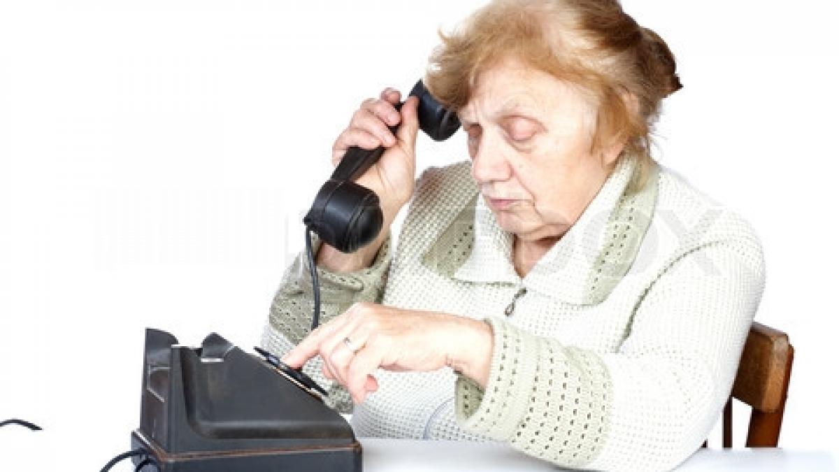 hoti dovediti de o batranica din buzau femeia i a pacalit pe sarlatani si i a dat pe mana politiei