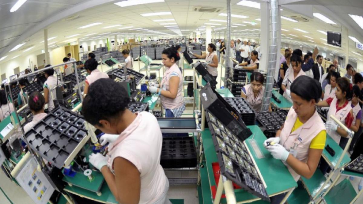 lovitura care poate darama cel mai mare producator de smartphone uri din lume e inuman