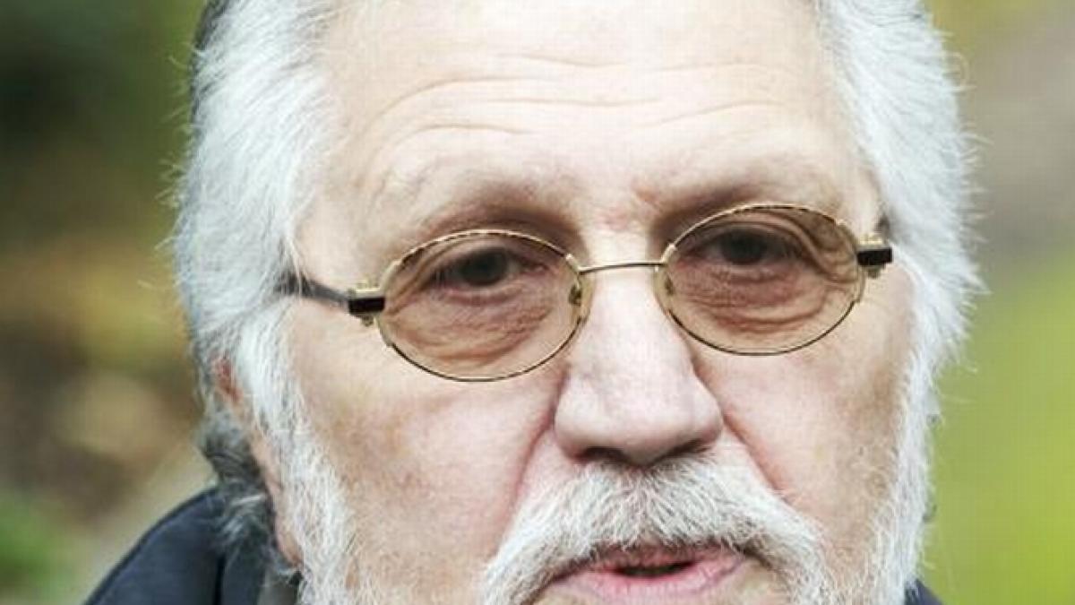 dave lee travis fost prezentator de radio al bbc acuzat de abuzuri sexuale