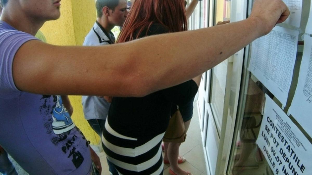 bacalaureat 2013 partea a ii a aproape 90 000 de absolventi de liceu intra in focurile examenelor