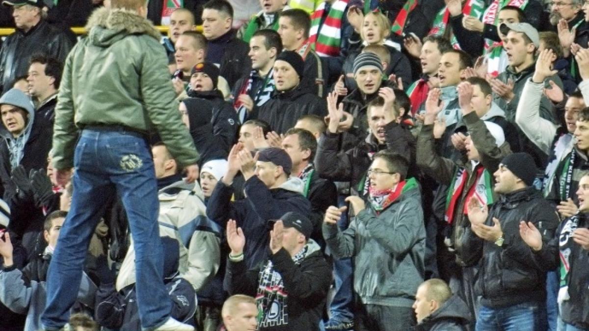 peste 2 000 de ultrasi polonezi asteptati la bucuresti