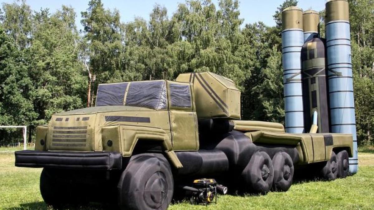 armata rusa se inzestreaza cu arsenal gonflabil